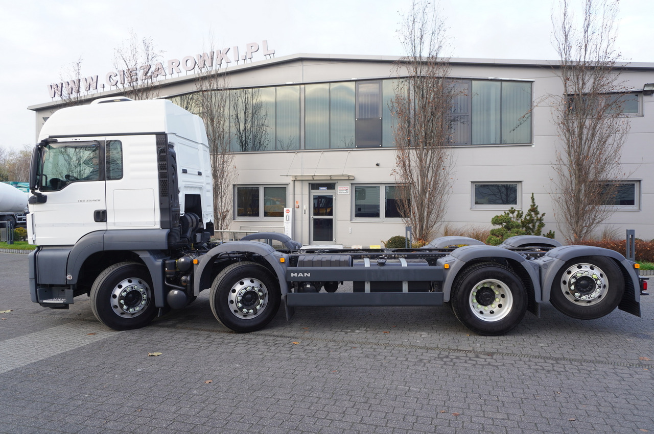 MAN TGS 35.420 8×2 / Chassis 6.4 m / 3 steered axles - Cab chassis truck, Crane truck: picture 4 MAN TGS 35.420 8×2 / Chassis 6.4 m / 3 steered axles - Cab chassis truck, Crane truck: picture 4