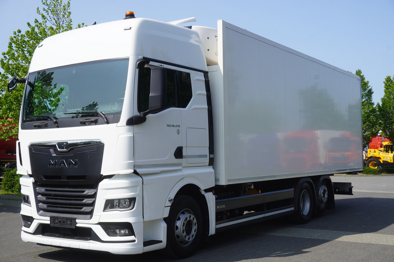 MAN TGX 26.470 / 2022 / Krone Refrigerator 40 EPAL Multitemp Dopplestock / Carrier Supra 950 MT - Refrigerator truck: picture 5 MAN TGX 26.470 / 2022 / Krone Refrigerator 40 EPAL Multitemp Dopplestock / Carrier Supra 950 MT - Refrigerator truck: picture 5