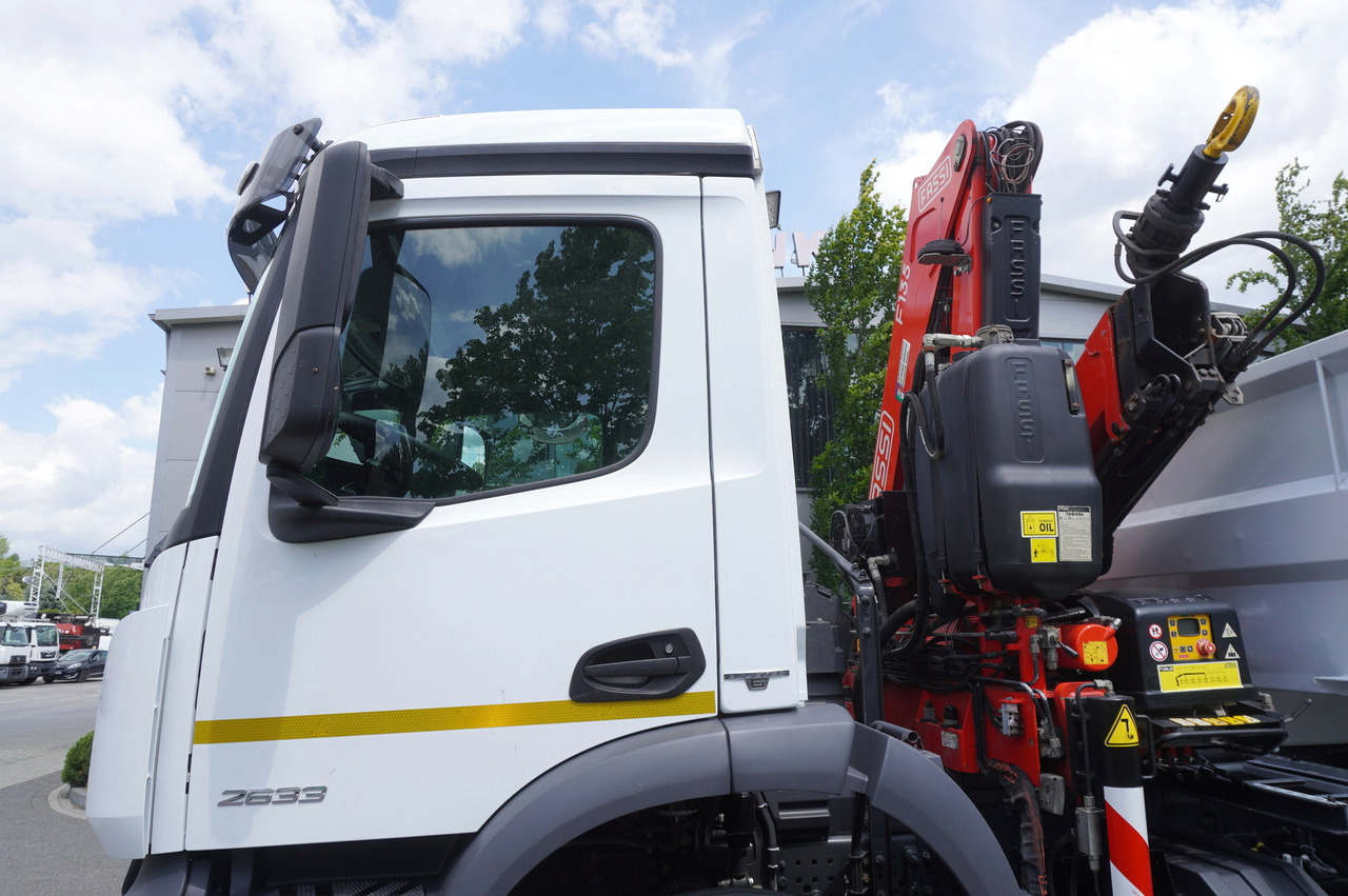 Tipper, Crane truck MERCEDES-BENZ AROCS 2633 6x4 / 5.5 T crane FASSI F135 / Tipper 15 EPAL: picture 21