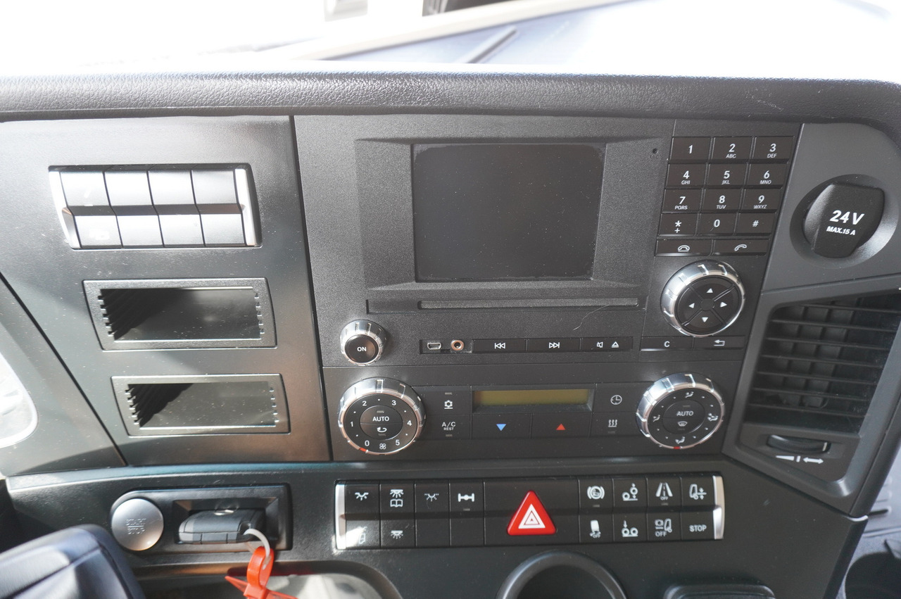 Refrigerator truck MERCEDES-BENZ Actros 2542 / GIGA cabin / Thermoking 1000R: picture 18 Refrigerator truck MERCEDES-BENZ Actros 2542 / GIGA cabin / Thermoking 1000R: picture 18