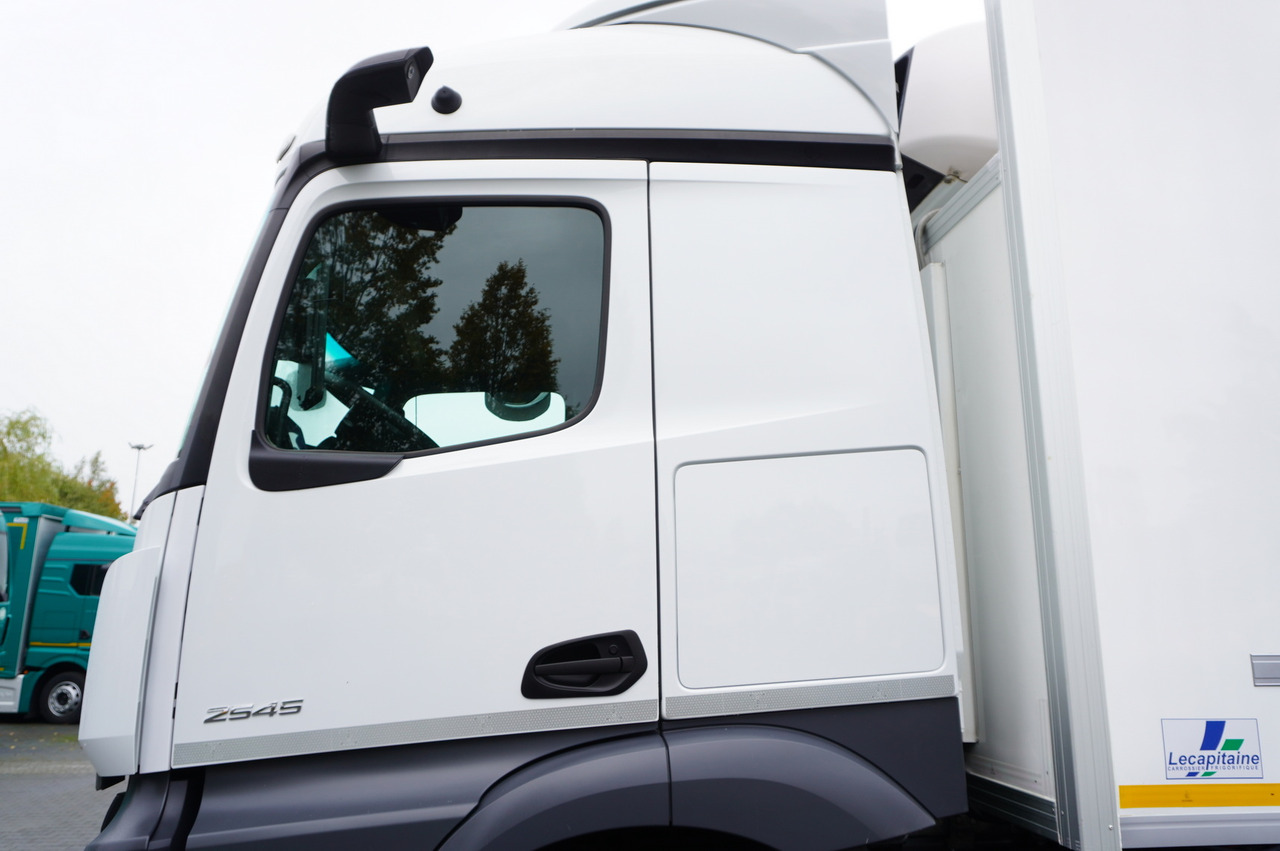 Refrigerator truck MERCEDES-BENZ Actros 2545 MP5 / Lecapitaine 18 EPAL refrigerator / Bitemperature / Carrier Supra 850 MT / ADR AT: picture 18 Refrigerator truck MERCEDES-BENZ Actros 2545 MP5 / Lecapitaine 18 EPAL refrigerator / Bitemperature / Carrier Supra 850 MT / ADR AT: picture 18