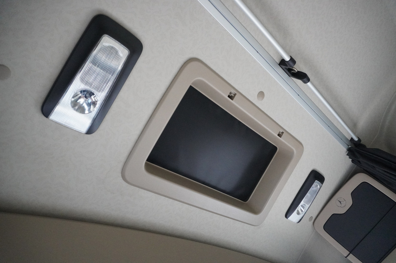 Refrigerator truck MERCEDES-BENZ Actros 2545 MP5 / Lecapitaine 18 EPAL refrigerator / Bitemperature / Carrier Supra 850 MT / ADR AT: picture 26 Refrigerator truck MERCEDES-BENZ Actros 2545 MP5 / Lecapitaine 18 EPAL refrigerator / Bitemperature / Carrier Supra 850 MT / ADR AT: picture 26