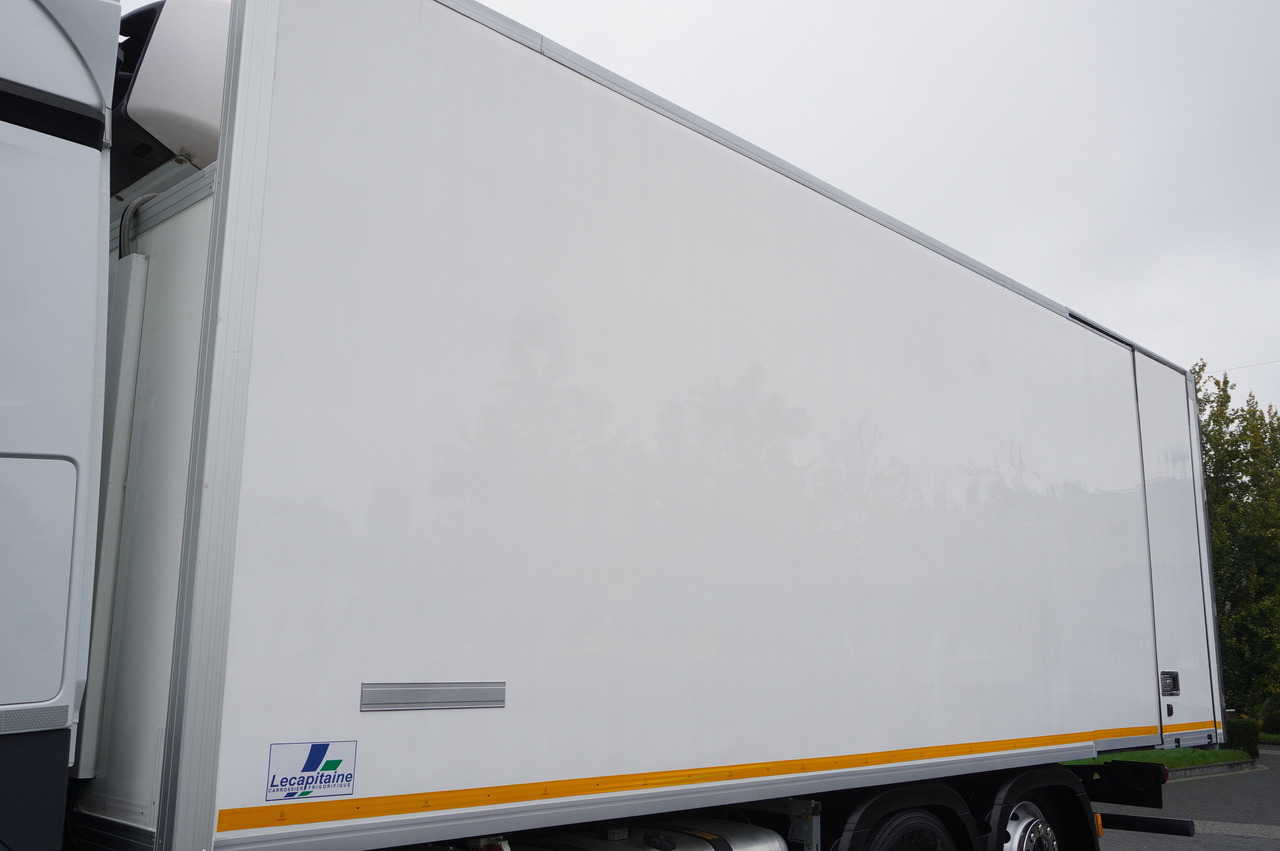 Refrigerator truck MERCEDES-BENZ Actros 2545 MP5 / Lecapitaine 18 EPAL refrigerator / Bitemperature / Carrier Supra 850 MT / ADR AT: picture 13 Refrigerator truck MERCEDES-BENZ Actros 2545 MP5 / Lecapitaine 18 EPAL refrigerator / Bitemperature / Carrier Supra 850 MT / ADR AT: picture 13
