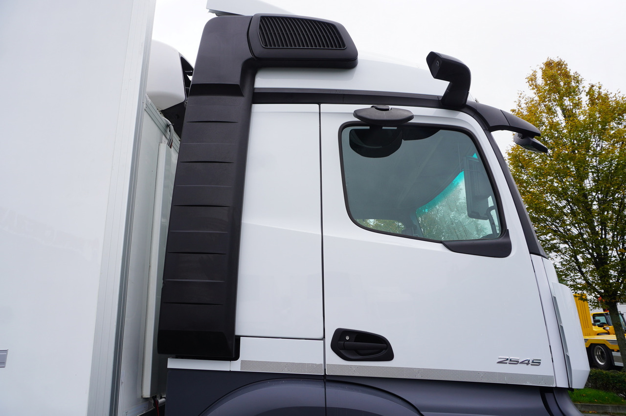 Refrigerator truck MERCEDES-BENZ Actros 2545 MP5 / Lecapitaine 18 EPAL refrigerator / Bitemperature / Carrier Supra 850 MT / ADR AT: picture 16 Refrigerator truck MERCEDES-BENZ Actros 2545 MP5 / Lecapitaine 18 EPAL refrigerator / Bitemperature / Carrier Supra 850 MT / ADR AT: picture 16