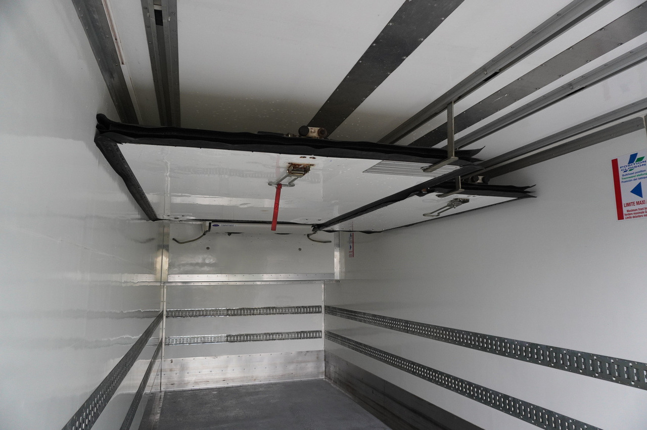 Refrigerator truck MERCEDES-BENZ Actros 2545 MP5 / Lecapitaine 18 EPAL refrigerator / Bitemperature / Carrier Supra 850 MT / ADR AT: picture 10 Refrigerator truck MERCEDES-BENZ Actros 2545 MP5 / Lecapitaine 18 EPAL refrigerator / Bitemperature / Carrier Supra 850 MT / ADR AT: picture 10