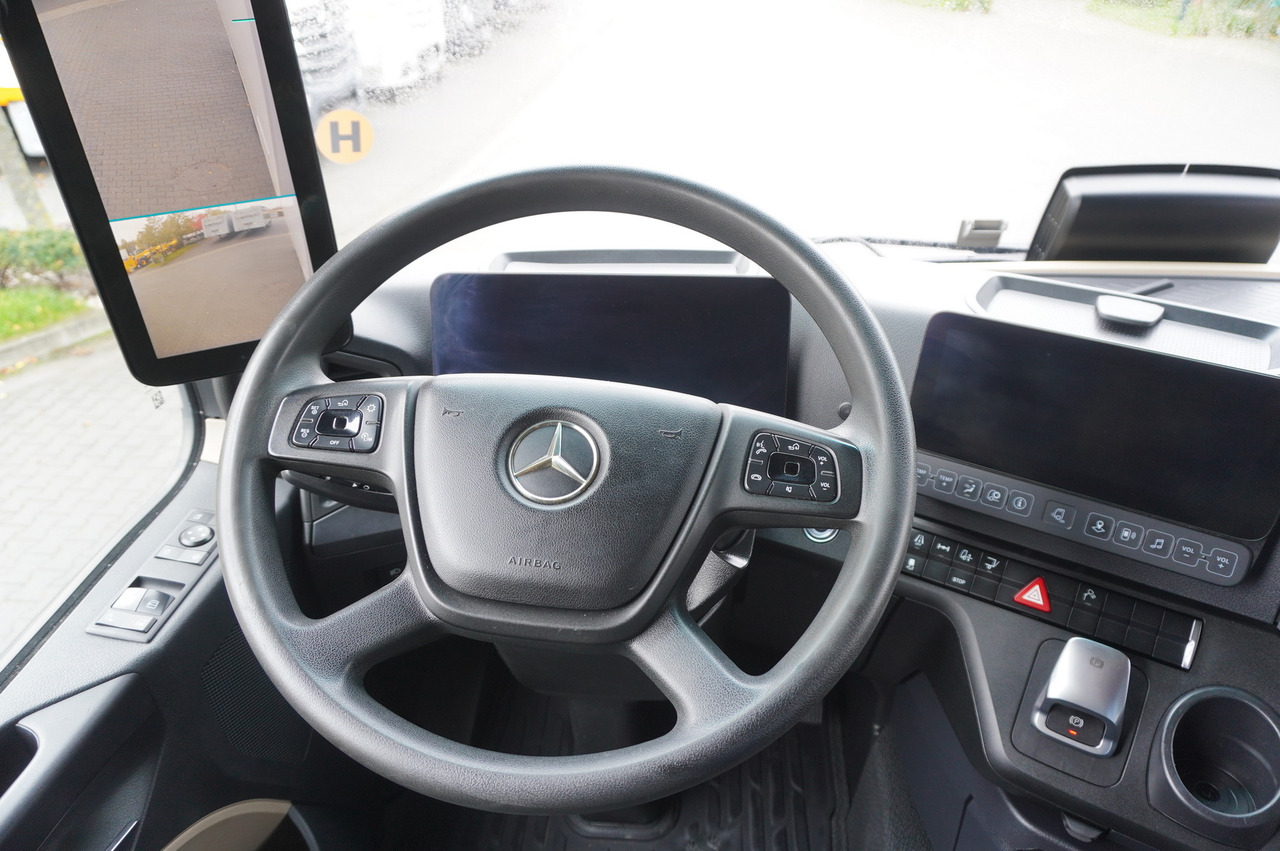 Refrigerator truck MERCEDES-BENZ Actros 2545 MP5 / Lecapitaine 18 EPAL refrigerator / Bitemperature / Carrier Supra 850 MT / ADR AT: picture 22 Refrigerator truck MERCEDES-BENZ Actros 2545 MP5 / Lecapitaine 18 EPAL refrigerator / Bitemperature / Carrier Supra 850 MT / ADR AT: picture 22