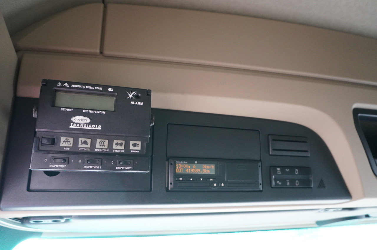 Refrigerator truck MERCEDES-BENZ Actros 2545 MP5 / Lecapitaine 18 EPAL refrigerator / Bitemperature / Carrier Supra 850 MT / ADR AT: picture 23 Refrigerator truck MERCEDES-BENZ Actros 2545 MP5 / Lecapitaine 18 EPAL refrigerator / Bitemperature / Carrier Supra 850 MT / ADR AT: picture 23