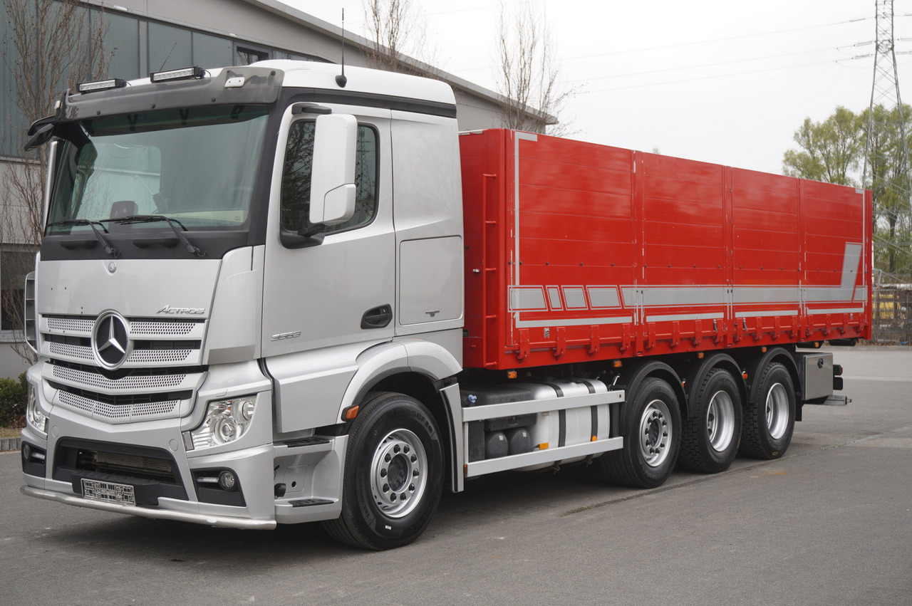 MERCEDES-BENZ Actros 3563 8x4 / Tipper for grain 20 t load capacity - Tipper: picture 2 MERCEDES-BENZ Actros 3563 8x4 / Tipper for grain 20 t load capacity - Tipper: picture 2