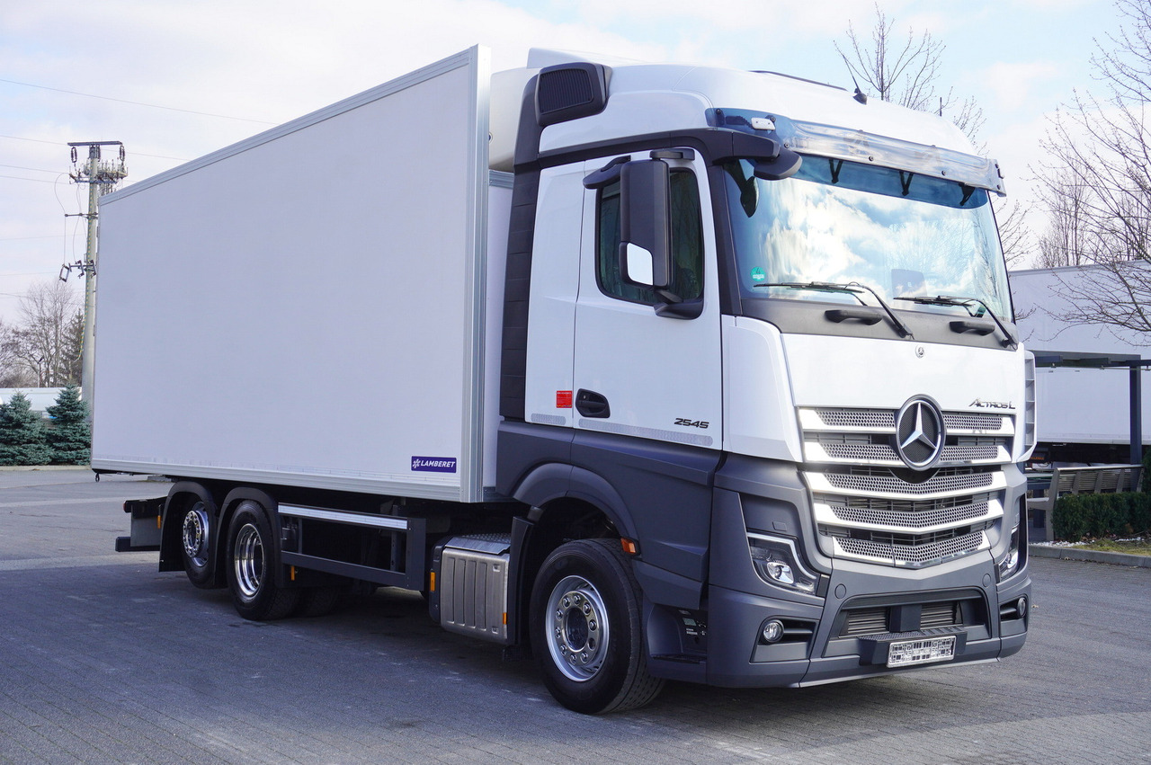 MERCEDES-BENZ Actros L 2545 / NEW Lamberet refrigerator / 2023 / 140 tho. km - Refrigerator truck: picture 1 MERCEDES-BENZ Actros L 2545 / NEW Lamberet refrigerator / 2023 / 140 tho. km - Refrigerator truck: picture 1
