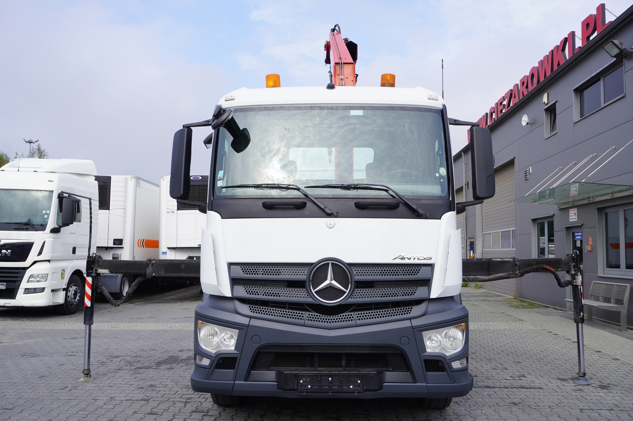 Crane truck MERCEDES-BENZ Antos 2540 / Flatbed 15 EPAL / Fassi F165 / 6.1 t / 8 m reach / remote control / rotator / 1600 MTH / steered axle: picture 7