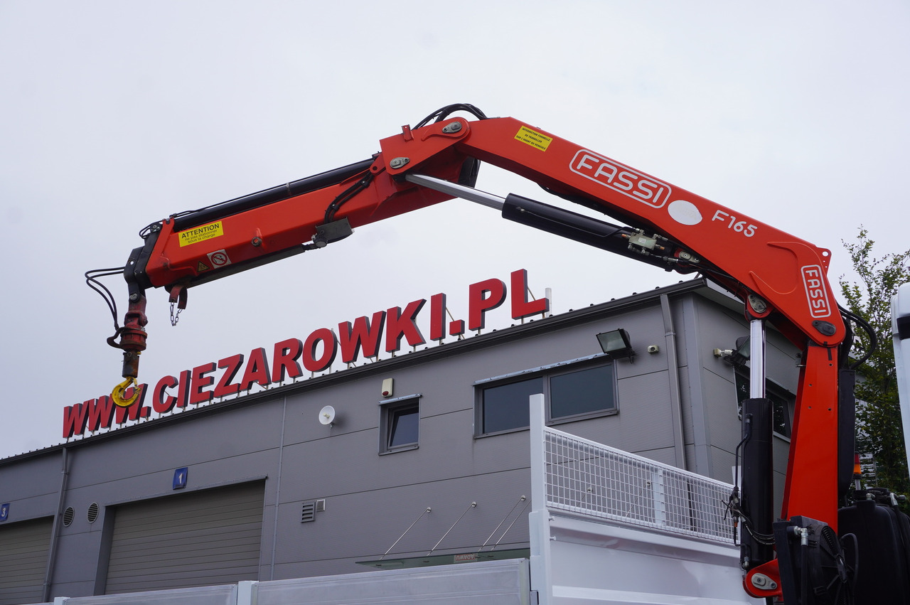 Crane truck MERCEDES-BENZ Antos 2540 / Flatbed 15 EPAL / Fassi F165 / 6.1 t / 8 m reach / remote control / rotator / 1600 MTH / steered axle: picture 14