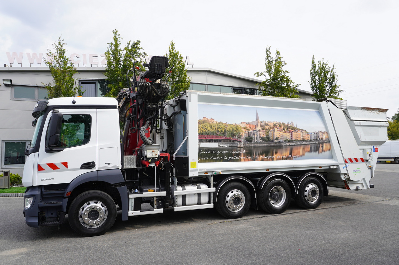 MERCEDES-BENZ Antos 3240 8x2 / Tajfun 5T crane / Farid Industries garbage truck/ 3 steered axles - Vacuum truck: picture 5 MERCEDES-BENZ Antos 3240 8x2 / Tajfun 5T crane / Farid Industries garbage truck/ 3 steered axles - Vacuum truck: picture 5
