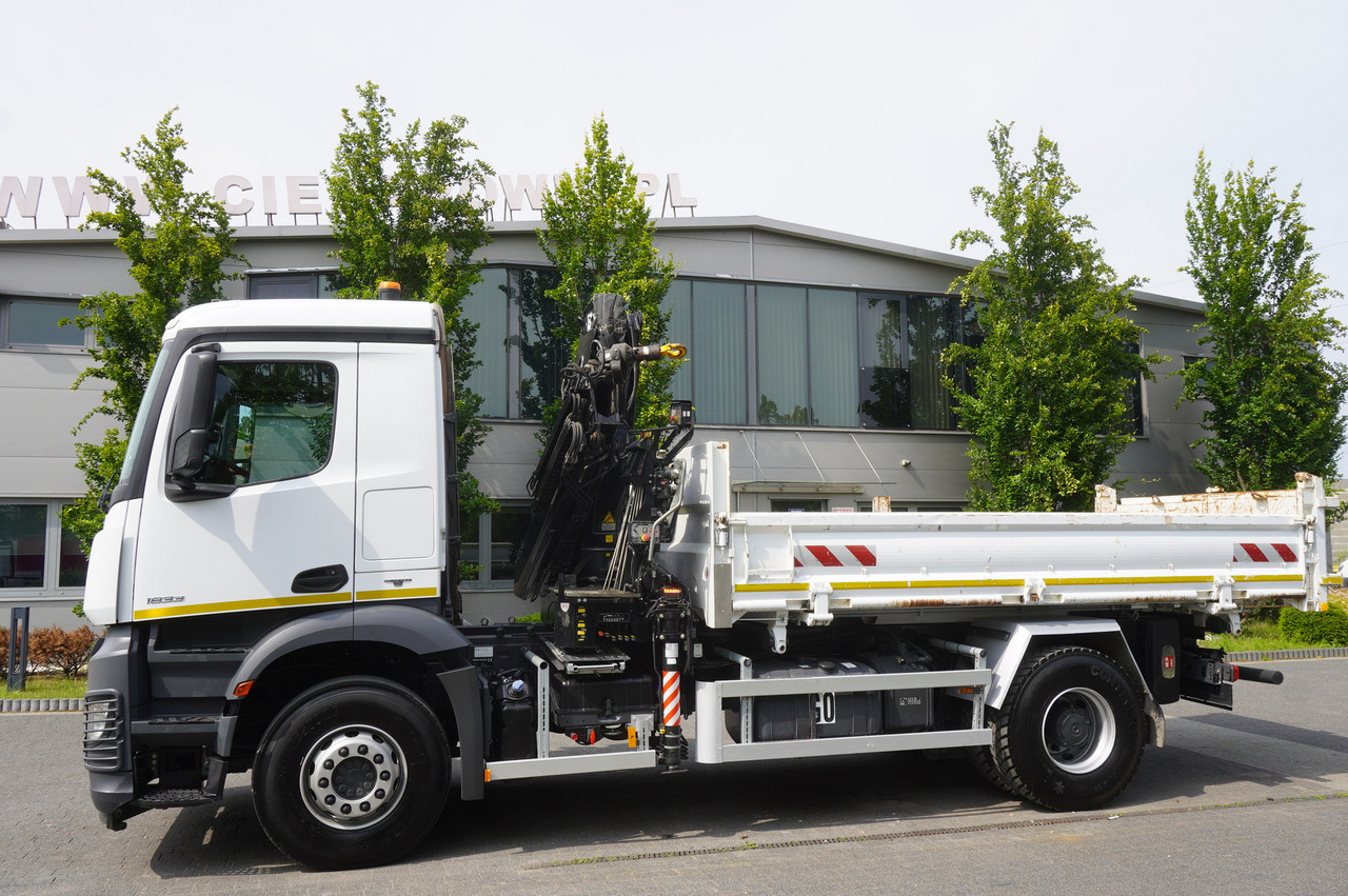 MERCEDES-BENZ Arocs 1833 / 87,000 km!!! / Hds HIAB X-DUO 128 B-2 / three-sided tipper - Dropside/ Flatbed truck, Crane truck: picture 5 MERCEDES-BENZ Arocs 1833 / 87,000 km!!! / Hds HIAB X-DUO 128 B-2 / three-sided tipper - Dropside/ Flatbed truck, Crane truck: picture 5