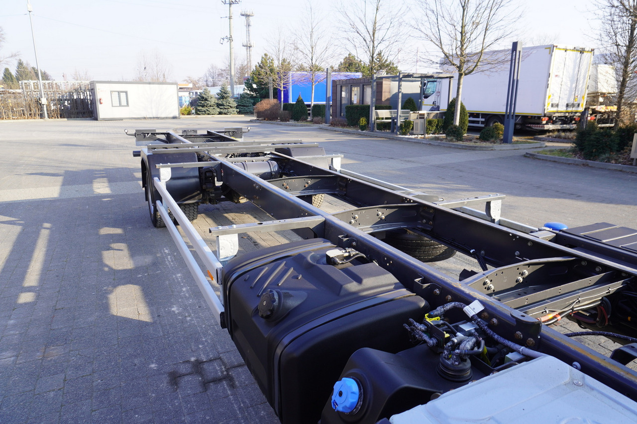 Cab chassis truck RENAULT D12 / 180,000 km / frame 9.15 m: picture 18