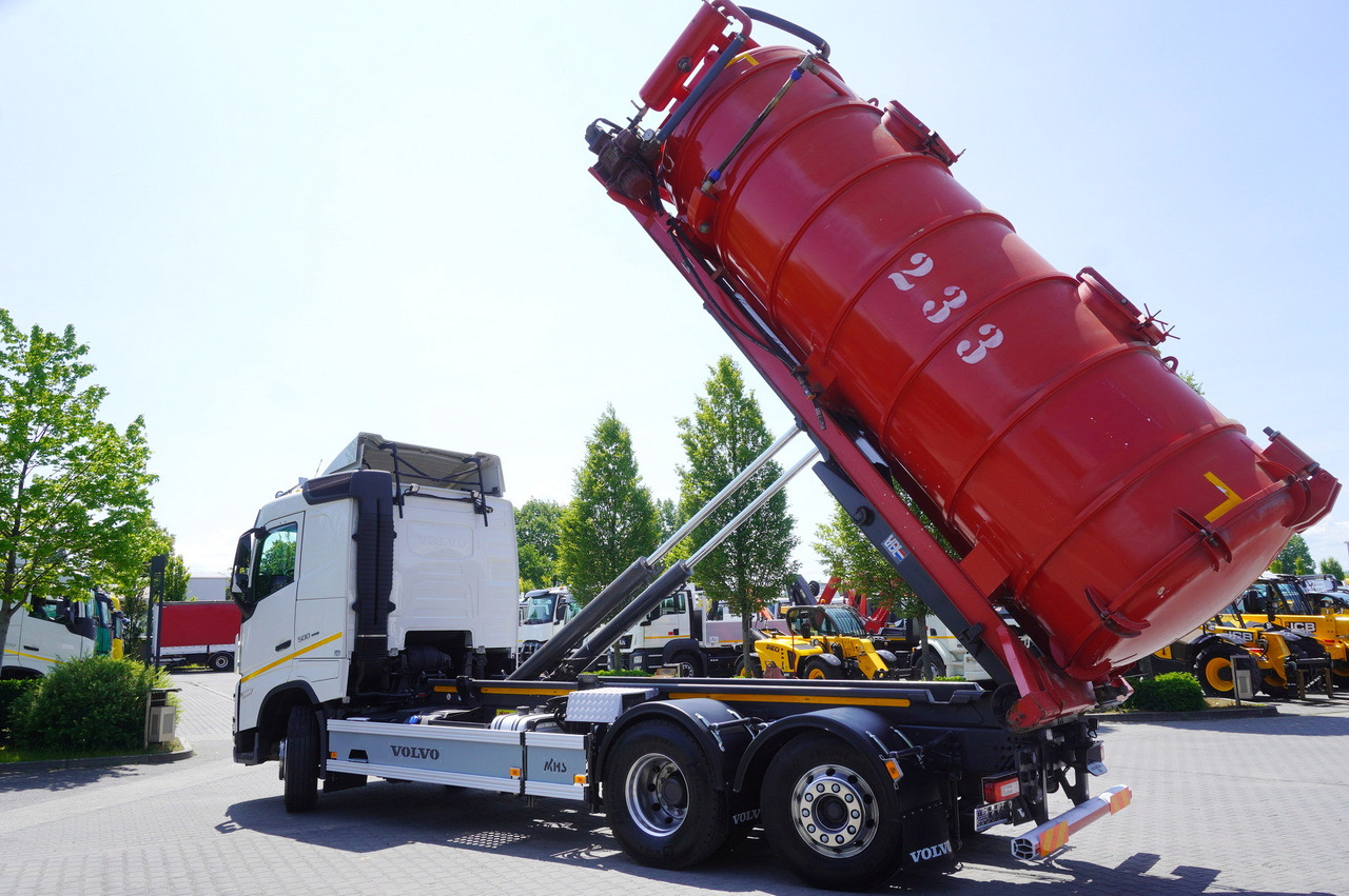VOLVO Volvo FH 500 / Septic barrel 13000 l / Hook lift 21 t / 2022 / 3rd axle steered / 2 units - Slurry tanker: picture 4 VOLVO Volvo FH 500 / Septic barrel 13000 l / Hook lift 21 t / 2022 / 3rd axle steered / 2 units - Slurry tanker: picture 4