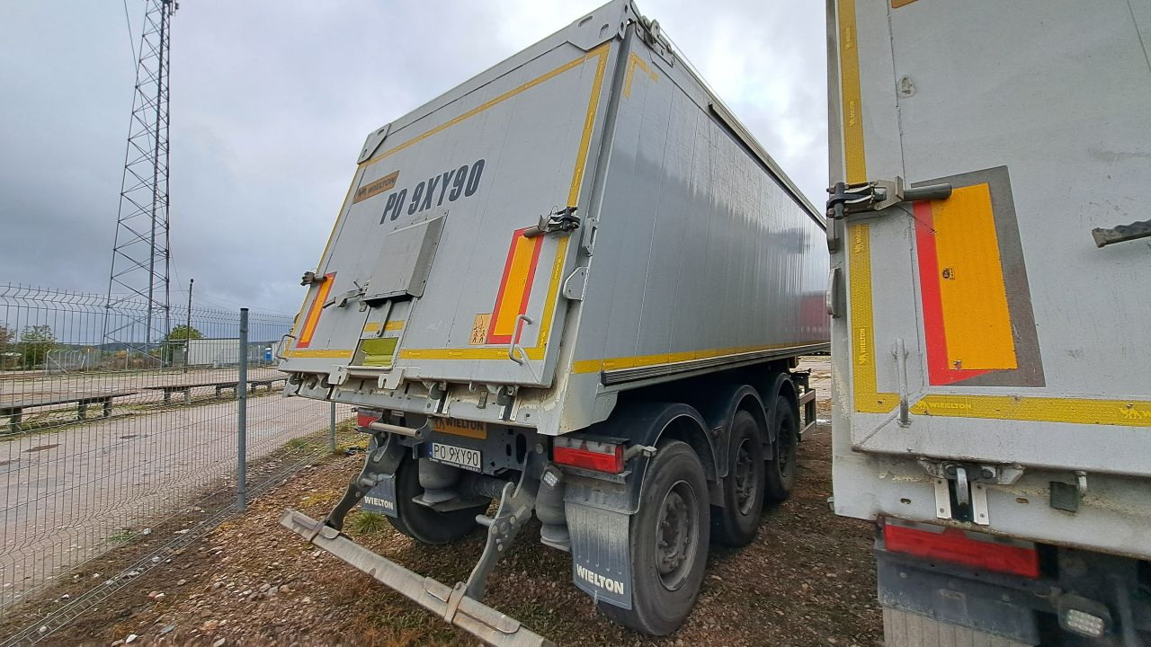 WIELTON NW-3 / weight 6.2 t / capacity 38m3 / Electrically folded roof / Teflon / 20 units, 2022 - Tipper semi-trailer: picture 5 WIELTON NW-3 / weight 6.2 t / capacity 38m3 / Electrically folded roof / Teflon / 20 units, 2022 - Tipper semi-trailer: picture 5