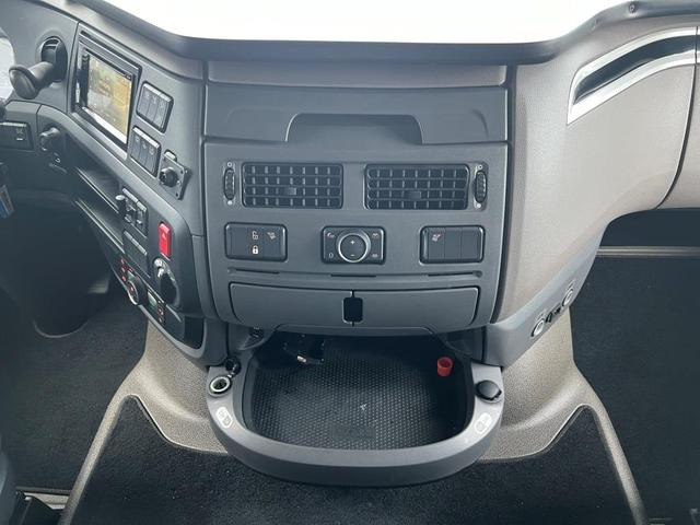 Tractor unit DAF XF 480 FT SSC Retarder Standklima 2-K Hydraulik: picture 20 Tractor unit DAF XF 480 FT SSC Retarder Standklima 2-K Hydraulik: picture 20