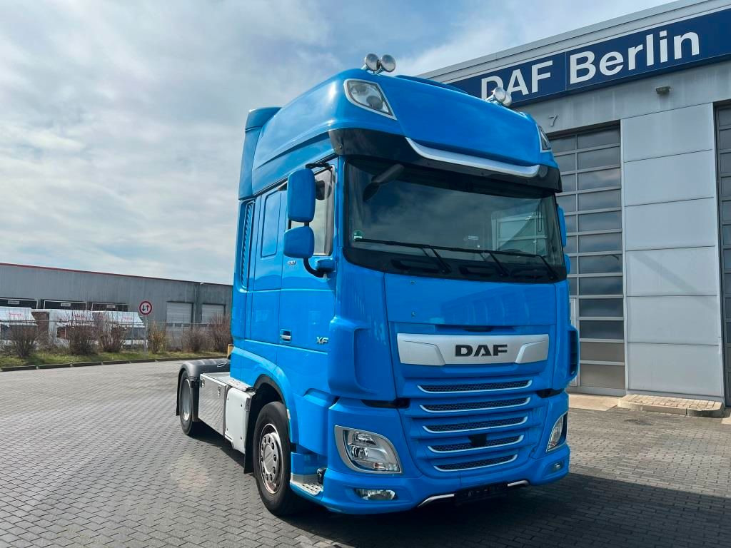 DAF XF 530 FT SSC Retarder Standklima Navigation - Tractor unit: picture 1 DAF XF 530 FT SSC Retarder Standklima Navigation - Tractor unit: picture 1