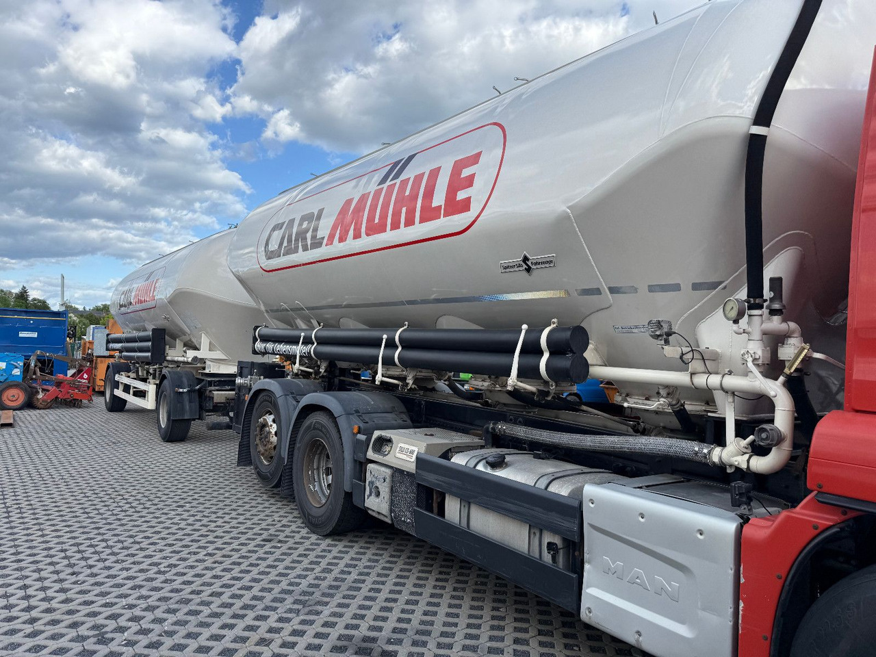 MAN TGS 26,440 Silo 31m³ Getreide Staub Rieselgüter - Vacuum truck: picture 5 MAN TGS 26,440 Silo 31m³ Getreide Staub Rieselgüter - Vacuum truck: picture 5