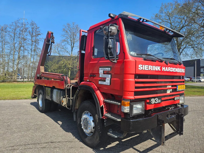 Scania P93 H 250 4X4 Portaalarm - Container transporter/ Swap body truck: picture 2 Scania P93 H 250 4X4 Portaalarm - Container transporter/ Swap body truck: picture 2