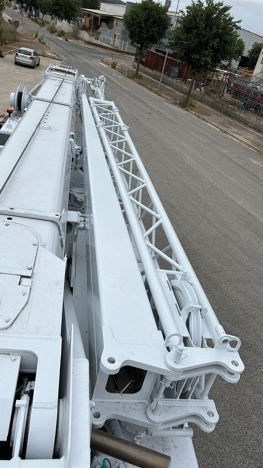 Liebherr LTM 1090 4.1 on lease Liebherr LTM 1090 4.1: picture 9 Liebherr LTM 1090 4.1 on lease Liebherr LTM 1090 4.1: picture 9