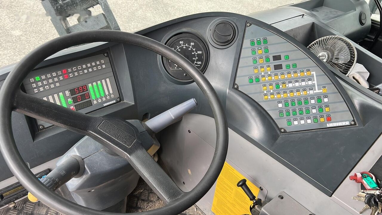 Liebherr LTM 1090 4.1 on lease Liebherr LTM 1090 4.1: picture 18 Liebherr LTM 1090 4.1 on lease Liebherr LTM 1090 4.1: picture 18