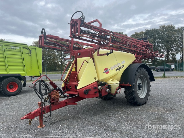 2012 Hardi Navigator 4000 Pull-Type Sprayer - Trailed sprayer: picture 1 2012 Hardi Navigator 4000 Pull-Type Sprayer - Trailed sprayer: picture 1