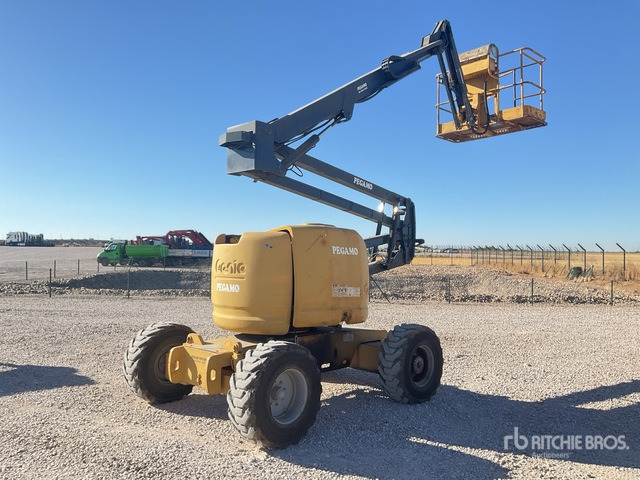 2000 Genie Z45/25 2WD Diesel Articulating Boom Lift - Articulated boom: picture 2 2000 Genie Z45/25 2WD Diesel Articulating Boom Lift - Articulated boom: picture 2
