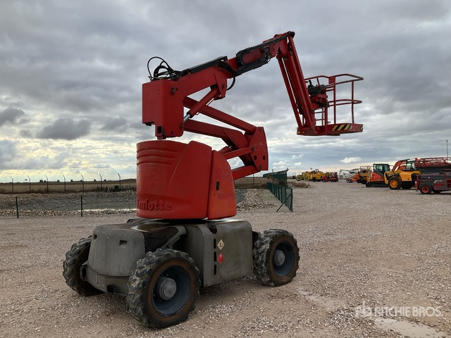 2006 Haulotte HA12PX 4WD Diesel Articulating Boom Lift - Articulated boom: picture 2 2006 Haulotte HA12PX 4WD Diesel Articulating Boom Lift - Articulated boom: picture 2