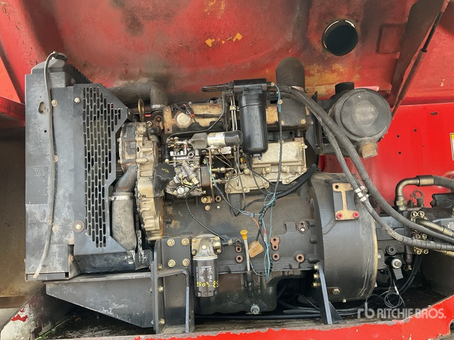 2006 Haulotte HA32PX 4WD Diesel Articulating Boom Lift - Articulated boom: picture 4 2006 Haulotte HA32PX 4WD Diesel Articulating Boom Lift - Articulated boom: picture 4