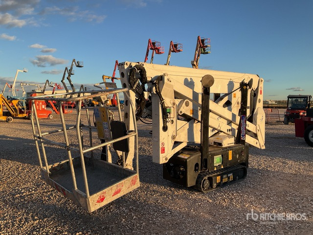 2007 Oil & Steel OCTOPUSSY 1715 Crawler Diesel Articulating Boom Lift - Articulated boom: picture 3 2007 Oil & Steel OCTOPUSSY 1715 Crawler Diesel Articulating Boom Lift - Articulated boom: picture 3