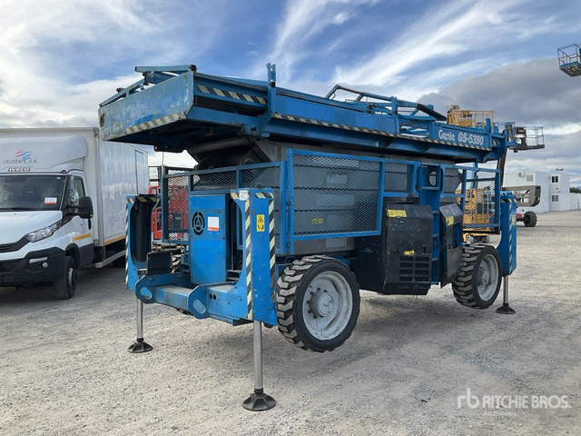 2008 Genie GS-5390RT 4x4 Diesel Scissor Lift - Scissor lift: picture 1 2008 Genie GS-5390RT 4x4 Diesel Scissor Lift - Scissor lift: picture 1