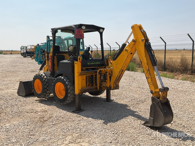 2016 JCB 1CX 4x4 Backhoe Loader - Flail mower/ Mulcher: picture 3 2016 JCB 1CX 4x4 Backhoe Loader - Flail mower/ Mulcher: picture 3