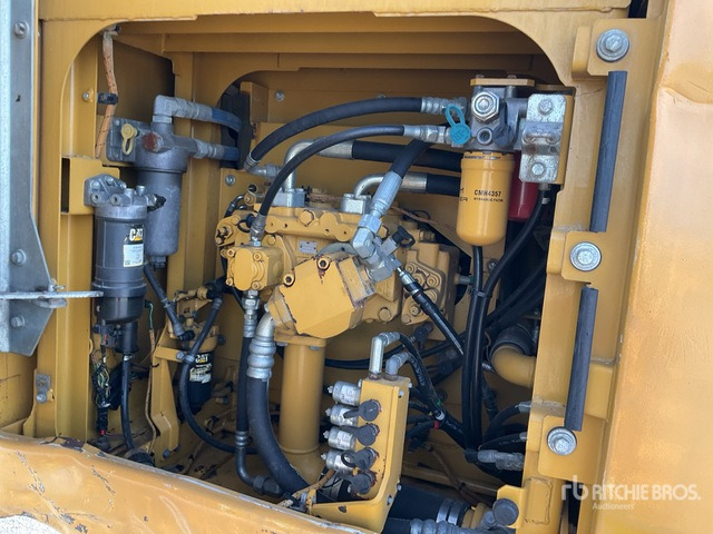 2017 Cat 323FLN Tracked Excavator - Crawler excavator: picture 5 2017 Cat 323FLN Tracked Excavator - Crawler excavator: picture 5