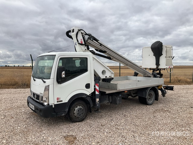 2018 Nissan NT400 35.13 2018 Oil&Steel Scorpion 1812 18 ... Bucket Truck - Truck mounted aerial platform: picture 3 2018 Nissan NT400 35.13 2018 Oil&Steel Scorpion 1812 18 ... Bucket Truck - Truck mounted aerial platform: picture 3