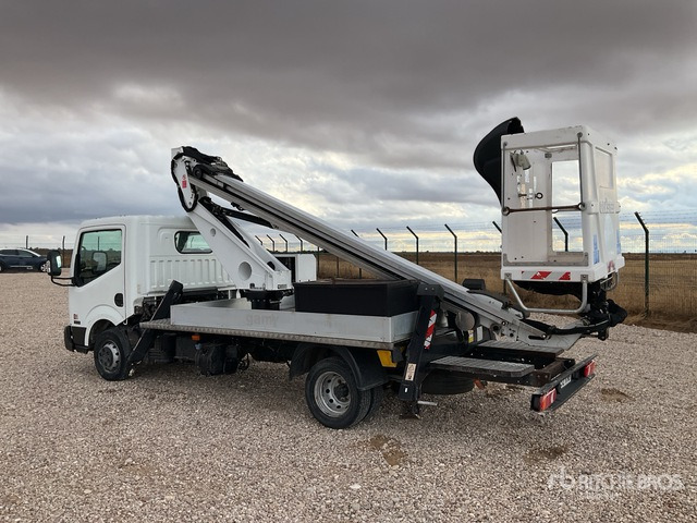 2018 Nissan NT400 35.13 2018 Oil&Steel Scorpion 1812 18 ... Bucket Truck - Truck mounted aerial platform: picture 4 2018 Nissan NT400 35.13 2018 Oil&Steel Scorpion 1812 18 ... Bucket Truck - Truck mounted aerial platform: picture 4