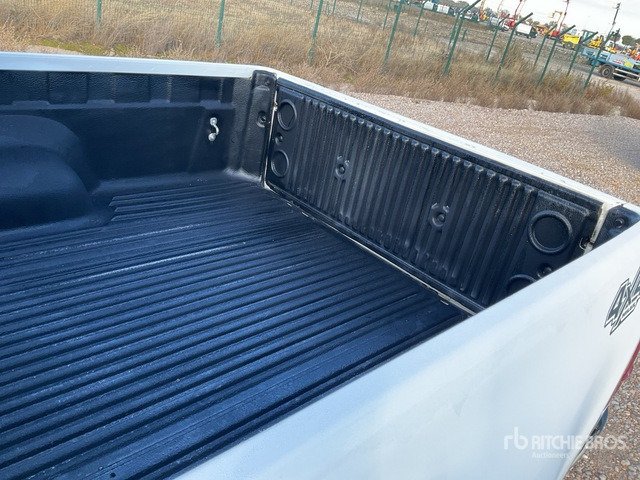 2019 Toyota Hilux 4x4 Crew Cab Pickup - Pickup truck: picture 4 2019 Toyota Hilux 4x4 Crew Cab Pickup - Pickup truck: picture 4