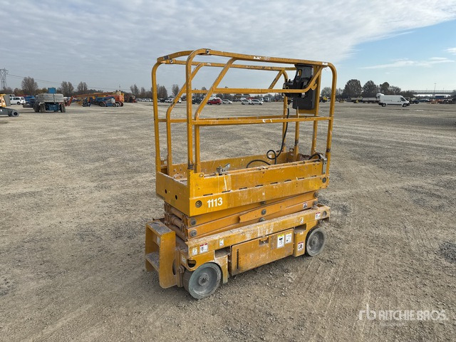 2006 Haulotte Optimum 8 Electric (Inoperable) Scissor Lift - Scissor lift: picture 4 2006 Haulotte Optimum 8 Electric (Inoperable) Scissor Lift - Scissor lift: picture 4