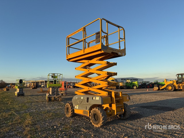 2007 Haulotte Compact 12RTE Electric Scissor Lift - Scissor lift: picture 3 2007 Haulotte Compact 12RTE Electric Scissor Lift - Scissor lift: picture 3