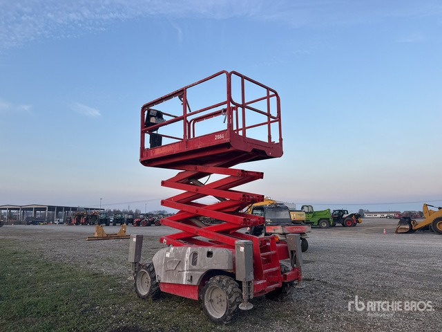 2008 Haulotte Compact12DX Diesel Scissor Lift - Scissor lift: picture 3 2008 Haulotte Compact12DX Diesel Scissor Lift - Scissor lift: picture 3