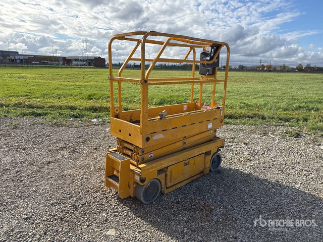 2009 Haulotte Optimum 8 Electric (Inoperable) Scissor Lift - Scissor lift: picture 4 2009 Haulotte Optimum 8 Electric (Inoperable) Scissor Lift - Scissor lift: picture 4