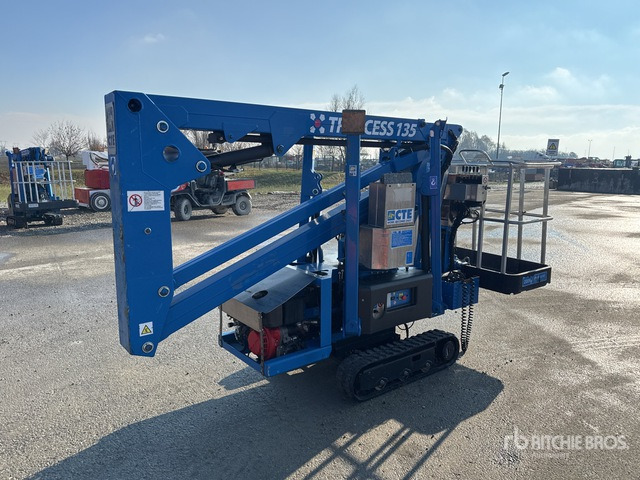 2015 CTE Traccess 135 Crawler Articulating Boom Lift - Articulated boom: picture 3 2015 CTE Traccess 135 Crawler Articulating Boom Lift - Articulated boom: picture 3