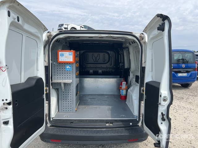 Small van 2019 Fiat Doblo Cargo Autocarro furgonato: picture 6 Small van 2019 Fiat Doblo Cargo Autocarro furgonato: picture 6