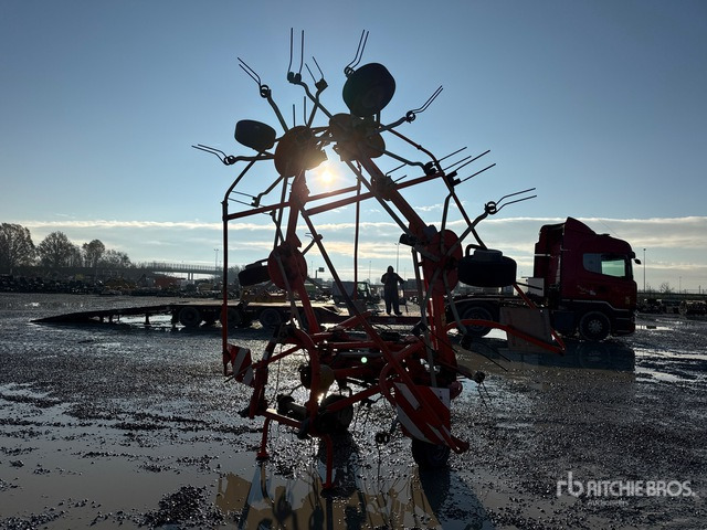 Fella TH680 Hay Rake - Tedder/ Rake: picture 3 Fella TH680 Hay Rake - Tedder/ Rake: picture 3