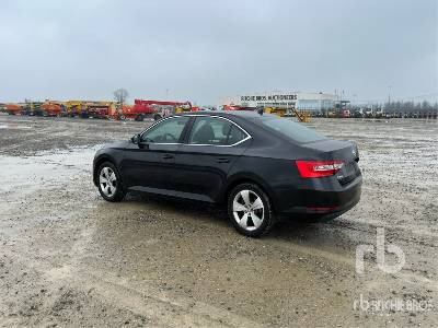 SKODA SUPERB - Car: picture 2 SKODA SUPERB - Car: picture 2