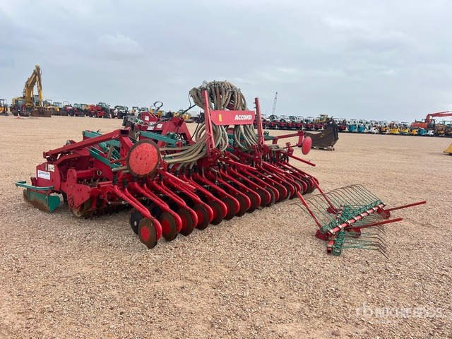 2008 Kverneland Accord Combine De Semis Repliable 4 m ... Air Seeder - Combine seed drill: picture 3 2008 Kverneland Accord Combine De Semis Repliable 4 m ... Air Seeder - Combine seed drill: picture 3