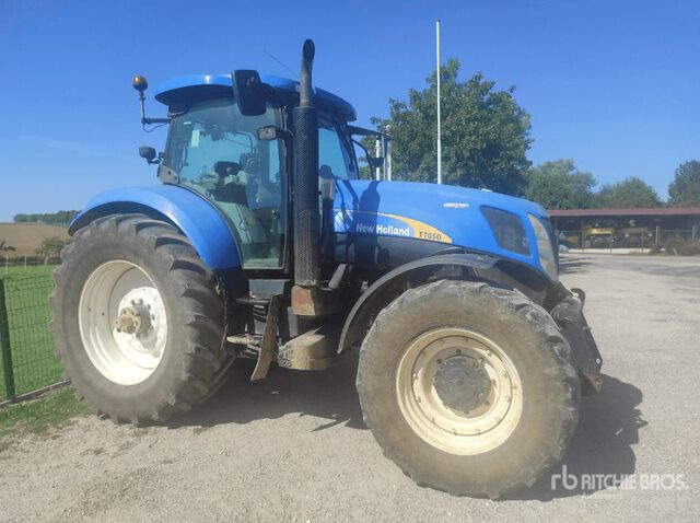 2009 New Holland T7050 AutoCommand Tracteur Agricole 4WD Tractor - Farm tractor: picture 2 2009 New Holland T7050 AutoCommand Tracteur Agricole 4WD Tractor - Farm tractor: picture 2