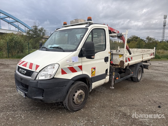 2011 Iveco 65C17 Fassi F22A.21 950 kg on 4x2 Cam ... Dump Truck with Crane - Tipper: picture 1 2011 Iveco 65C17 Fassi F22A.21 950 kg on 4x2 Cam ... Dump Truck with Crane - Tipper: picture 1