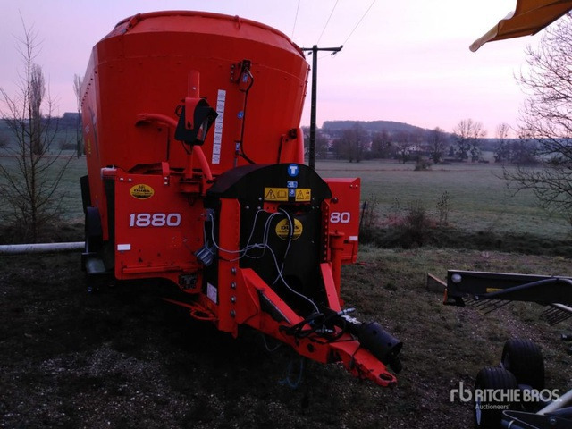 2011 Kuhn Profile 1880 Livestock Feeder - Flail mower/ Mulcher: picture 2 2011 Kuhn Profile 1880 Livestock Feeder - Flail mower/ Mulcher: picture 2