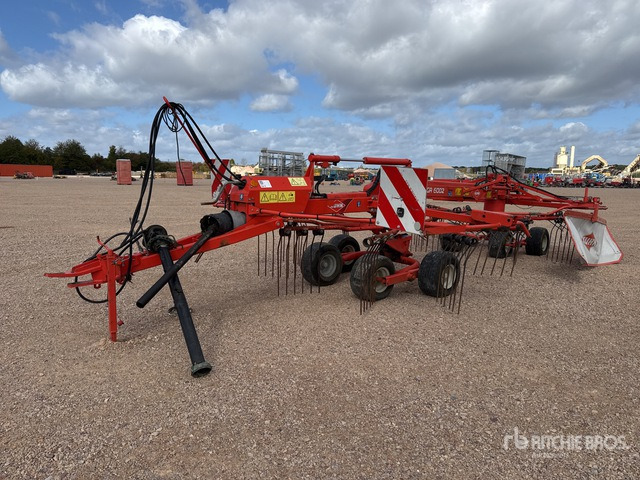 2012 Kuhn GA 6002 6 m Semi-Mount 2 Rotor Andaineur Hay Rake - Tedder/ Rake: picture 1 2012 Kuhn GA 6002 6 m Semi-Mount 2 Rotor Andaineur Hay Rake - Tedder/ Rake: picture 1